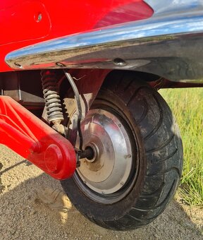 Elektroskůtr bez baterie - 7