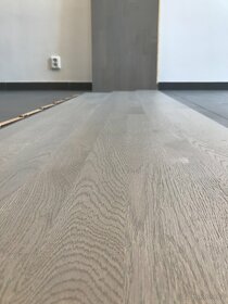 Dubová podlaha STONE 3-lamela 204m2 - 7