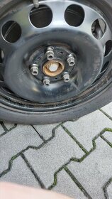 Zimní pneumatiky na plechových diskcích - 7