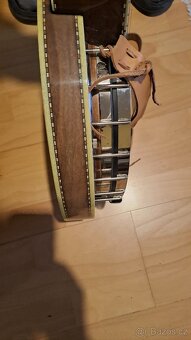 Banjo - 7
