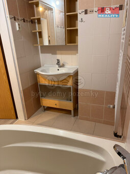 Pronájem bytu 3+1, 81 m², Ostrava, ul. Zámecká - 7