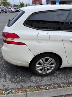Peugeot 308 kombi 1.2 Pure Tech, 81 Kw, koupeno v ČR - 7
