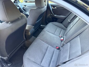 Honda Accord 2.2 i-DTEC Executive 6MT, Diesel 110 kW 160Tkm - 7