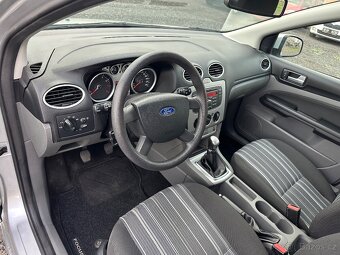 Ford Focus 1,6i 74KW VYHŘÍVANÉ PŘEDNÍ OKNO - 7