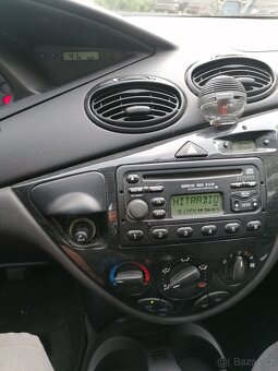 Ford focus ghia 1.6 dily - 7