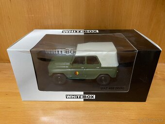 Uaz 469 NVA - model auta 1:24 - 7