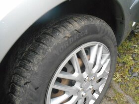 ford galaxy 7 mist  rok 2008 obsah 1,8  92kw  najezd 320tis - 7