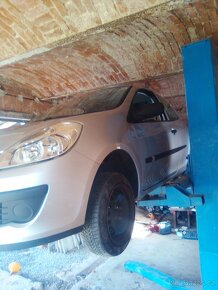 clio 3, benzin 1,2 16V r.v. 2007 - 7