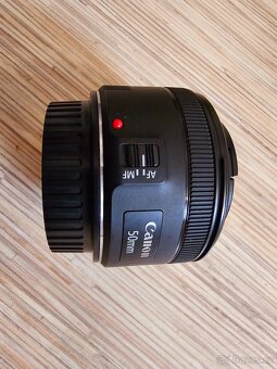 Canon 250D + 4 objektivy a brašna - 7