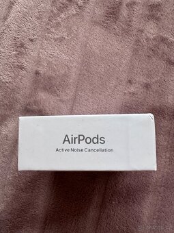 AirPods 4 s aktivním potlačováním hluku - 7