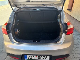 Kia Rio - 7