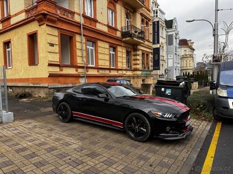 Ford Mustang 3,7 - 7