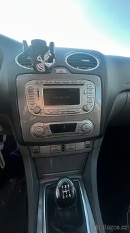 Ford Focus, rok výroby 2008, s benzinovým motorem 1.6 (85 kW - 7