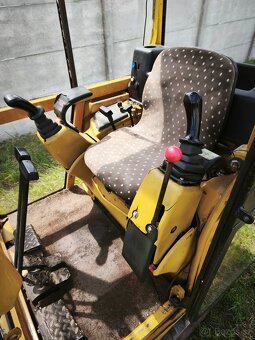 Komatsu PC12R váha 1500kg - 7