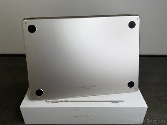 MacBook Air 13'' 2022 / M2 / 8GB / 256GB SSD / Starlight - - 7