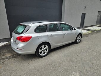 Opel Astra kombi 1.7 cdti 81kw r.v.9/ 2011 prav.servis STK - 7