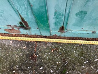 Plechová dvoukřídlá vrata garážová - 7