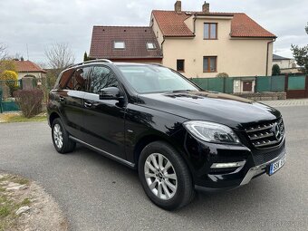 MERCEDES ML 350 CDI 190 kW BEZ MĚCHŮ RV2012 SERVIS POUZE MB - 7
