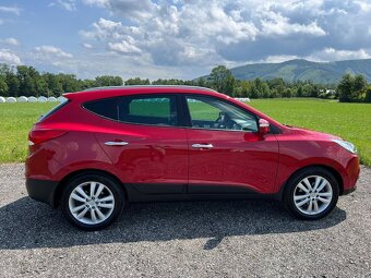 Hyundai ix35 2.0 MPI 4WD 6AT, CZ původ, servisováno, 2. maj. - 7