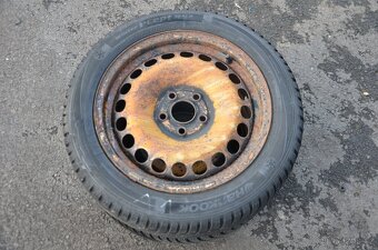 Audi A2 - originální zimní kola 15", 155/65 R15 - 7