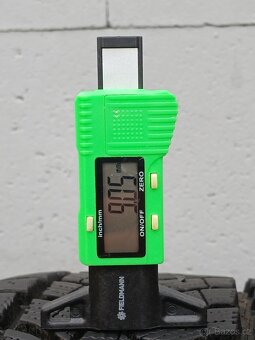 Zánovní zimní orig alu Škoda Karoq 215/50/18 vzorek 9mm - 7