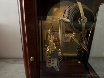 Krásný hodiny s zvonkohrou a datumem - 7
