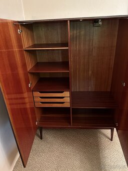 Retro starý nábytek - 7