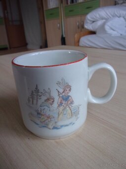 STARÝ DĚTSKÝ HRNEK - DITMAR URBACH - 7 cm - 7