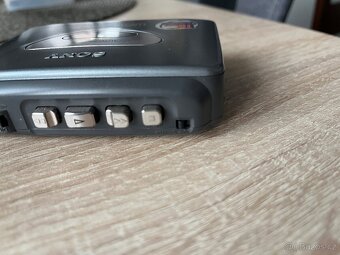 SONY WALKMAN - 7