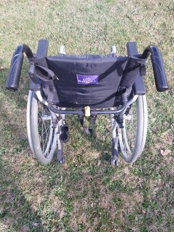 Invalidní mechanický vozík - 7