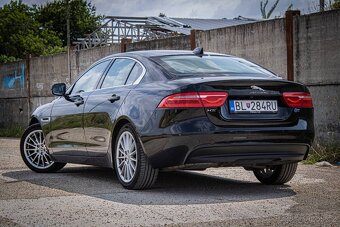 Jaguar XE 2.0 I4D Prestige AT - 7