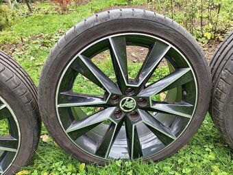 Originál ALU kola Škoda Fabia Rapid R17 + letní pneu - 7
