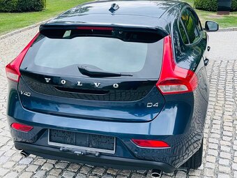 Volvo V40 2.0D3 130KW 5V MANUÁL KAMERA ODPOČET DPH 1 MAJITEL - 7