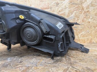 LEVÉ PŘEDNÍ HALOGENOVÉ SVĚTLO FORD KUGA MK2 90014882 - 7