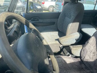 Hyundai Galloper 3.0i - 7