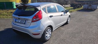 Prodám Ford Fiesta 1.4TDCi 50Kw r.v.2009 najeto 138tis. - 7