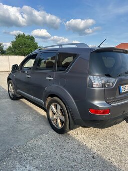 Mitsubishi Outlender - 7