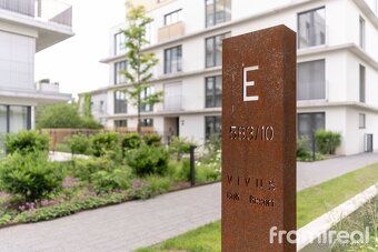 Pronájem bytu 2+kk s terasou a parkovacím stáním, 53 m2 - Pr - 7