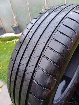 Pneu Bridgestone 205 60 16 - 7
