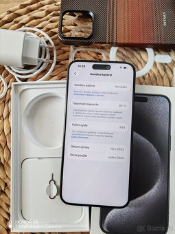 iPhone 15 Pro Max 256GB Black Titanium ZAMLUVENO - 7