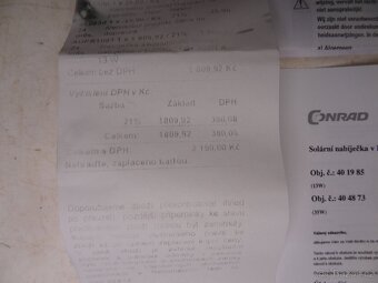 Solární nabíječka autobaterií v kufru. CONRAD - 7