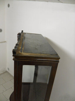 Starožitná skříň, skleník, knihovna, vitrína - 7