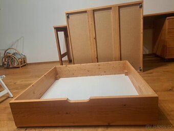 Nábytek do dětského pokoje, masiv, od truhláře - 7