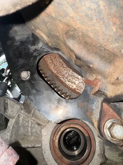 Krytka převodovky Rover 75/MG ZT-T - 7