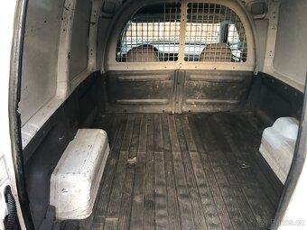 Volkswagen Caddy 1,9 SDI 47 KW Skříň Nová STK - 7