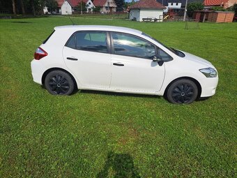 TOYOTA Auris 1.6 r.v.2010 - 7
