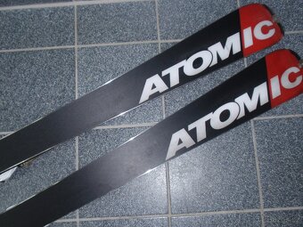 NASERVISOVANÉ LYŽE CARVY 149 CM ATOMIC RACE SL 11 - 7
