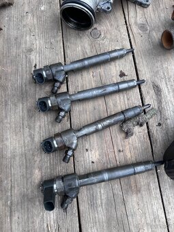 Díly na W211 om648 - 7