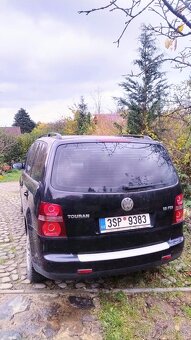 Touran 1.6FSI DSG - 7