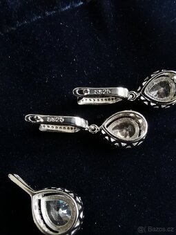 Stříbrný set náušnic, prstenu a přívěšku - 7